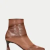 Botin dalia almond