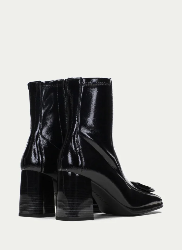 Botin monaco negro